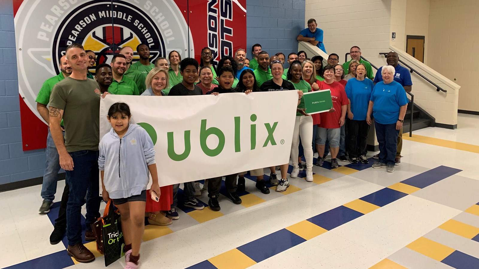 Publix supports the Pearson Middle School Fresh Market.